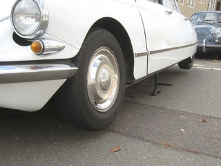 Illustration for article titled 1967 Citroën DS21 Pallas Down On The Alameda Street